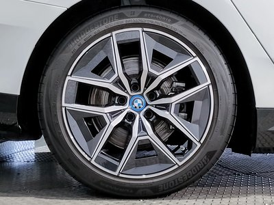 2025 BMW I5 TOURING thumbnail 31