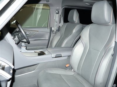 صورة 10 لـ 2024 Toyota ALPHARD