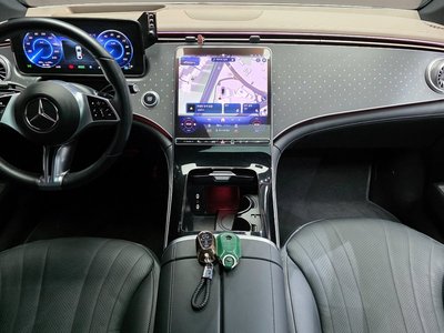 MERCEDES-BENZ EQE - 5