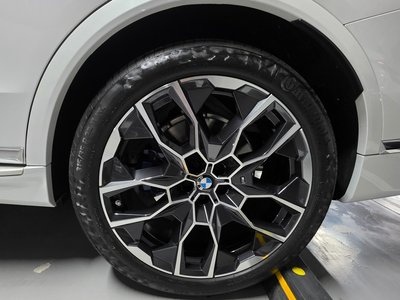 2025 BMW X7 缩略图 13
