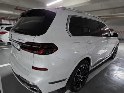 2025 BMW X7 照片 4