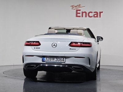 MERCEDES-BENZ E-CLASS - 4