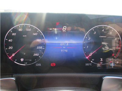 MERCEDES-BENZ GLB - 4