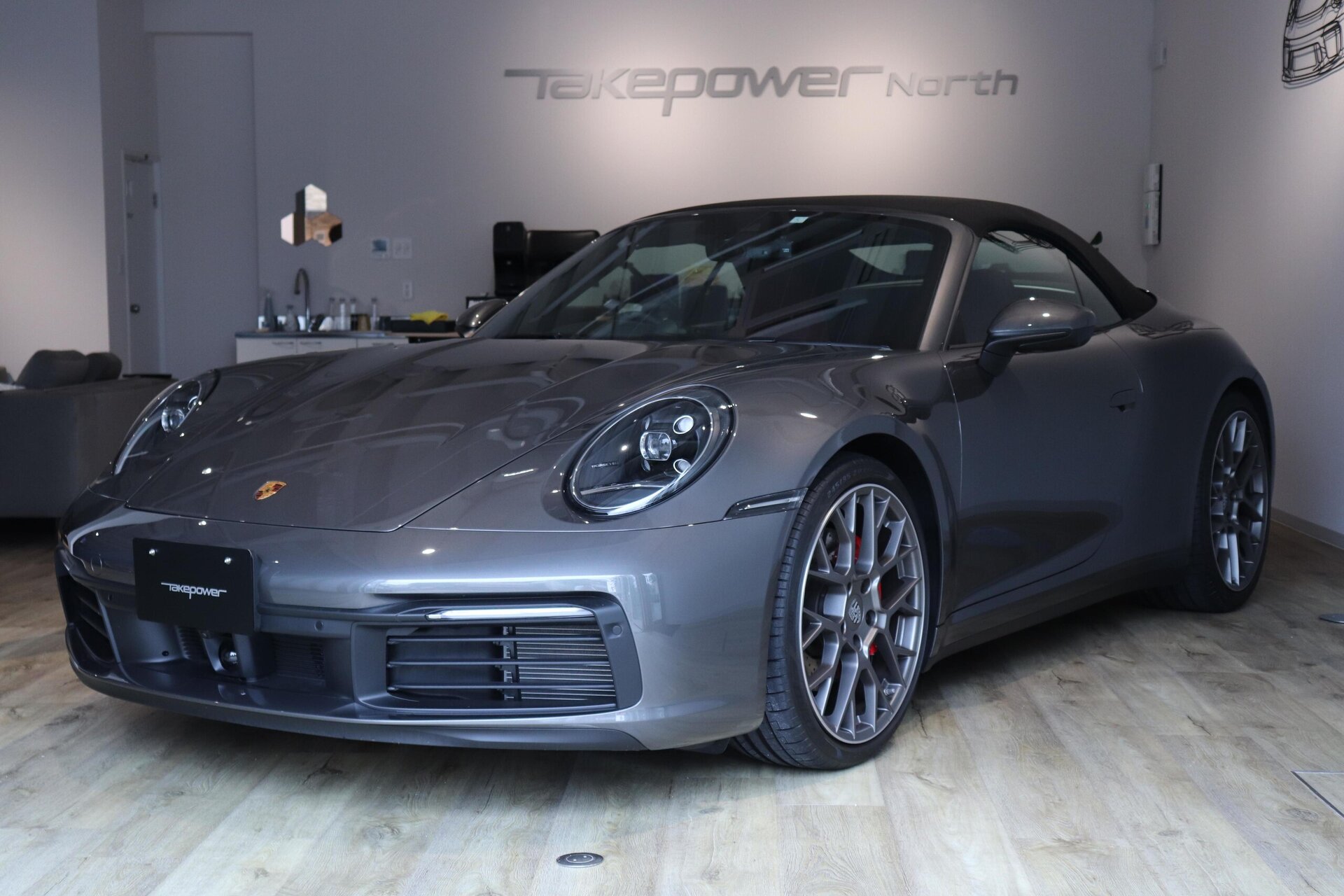 PORSCHE 911 CABRIOLET - View 1