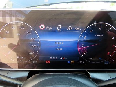 صورة 9 لـ 2025 Mercedes-BENZ GLC