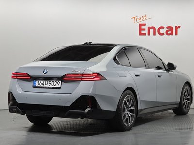 2026 BMW 5 SERIES photo 4