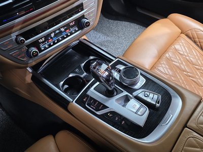 BMW 7 SERIES - 9
