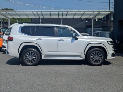 صورة مصغرة 26 لـ 2025 Toyota LAND CRUISER 300
