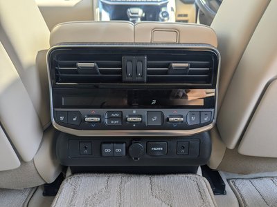 صورة مصغرة 14 لـ 2025 Toyota LAND CRUISER 300