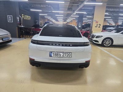 PORSCHE PANAMERA - 4