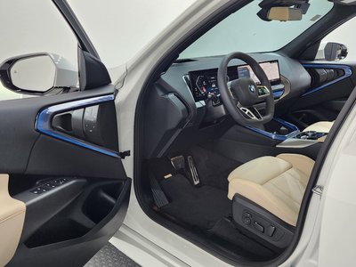 صورة 10 لـ 2025 BMW X3
