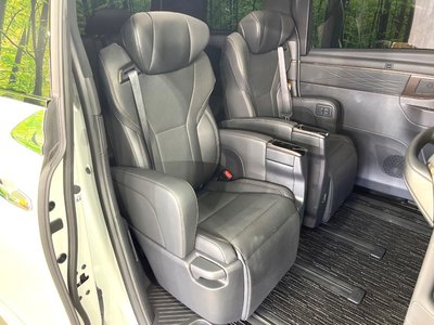 صورة 10 لـ 2024 Toyota ALPHARD