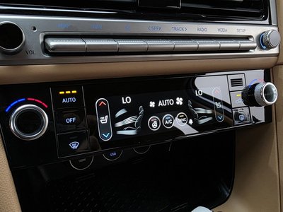 2023 Genesis THE NEW G70 — миниатюра 23