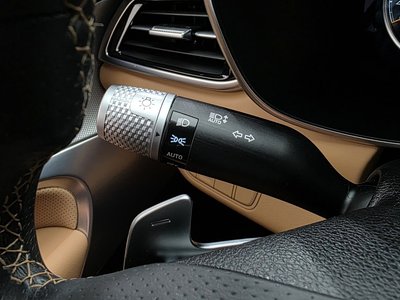 2023 Genesis THE NEW G70 — миниатюра 35