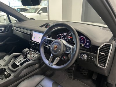 PORSCHE CAYENNE - 7
