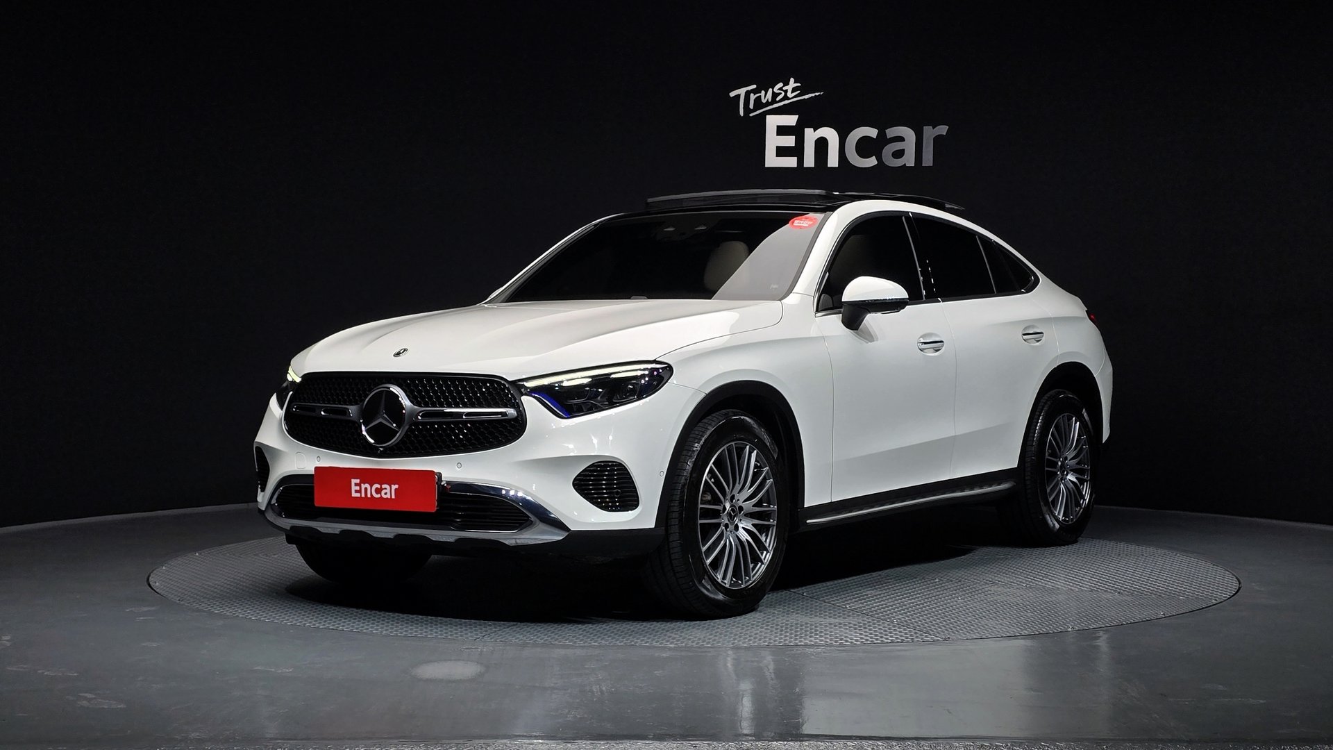 MERCEDES-BENZ GLC - View 1