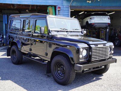 LAND ROVER DEFENDER - 3