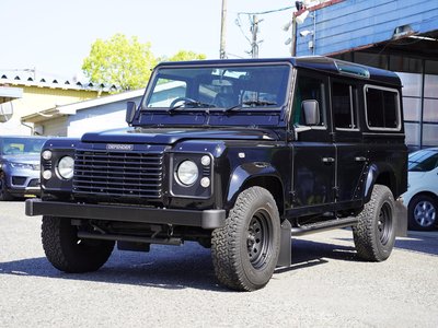 LAND ROVER DEFENDER - 2