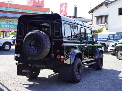 LAND ROVER DEFENDER - 4