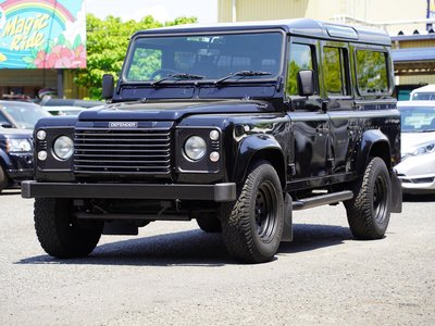 LAND ROVER DEFENDER - 1