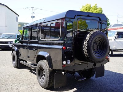 LAND ROVER DEFENDER - 5