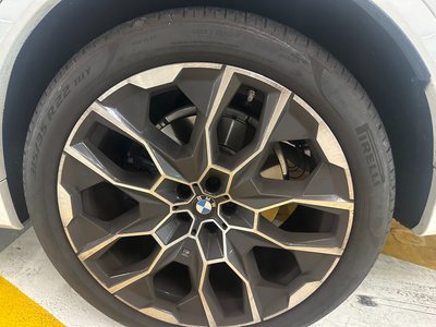2023 BMW X7 photo 9