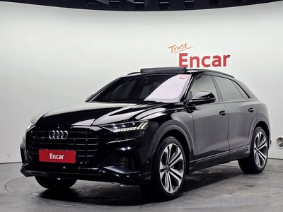 2023 AUDI Q8 photo 1