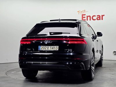 2023 AUDI Q8 photo 3