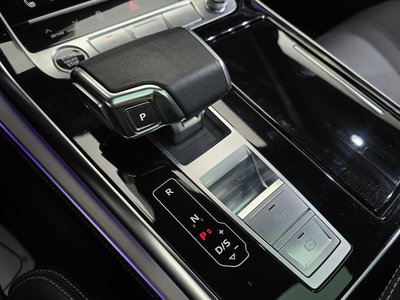 2023 AUDI Q8 photo 9
