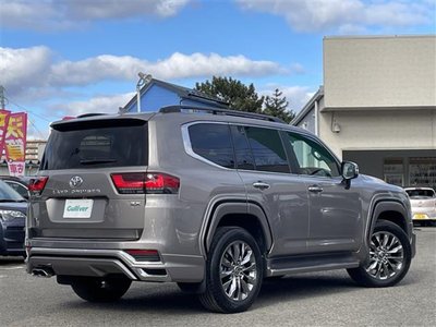 TOYOTA LAND CRUISER 300 - 5