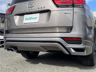 TOYOTA LAND CRUISER 300 - 10