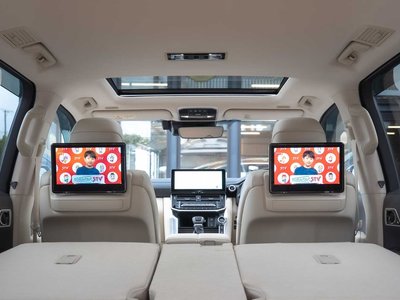 TOYOTA LAND CRUISER 300 - 7