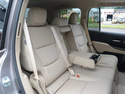 2025 Toyota LAND CRUISER 300 — миниатюра 20