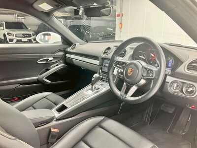 PORSCHE 718 CAYMAN - 2
