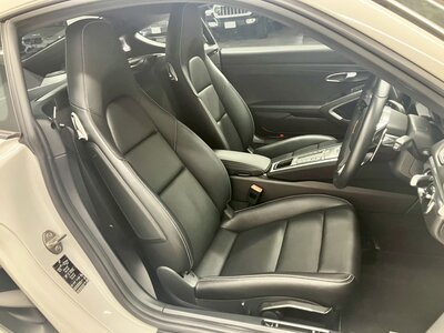 PORSCHE 718 CAYMAN - 4