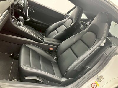 PORSCHE 718 CAYMAN - 7