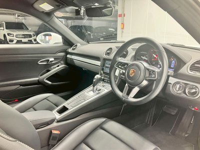 PORSCHE 718 CAYMAN - 3