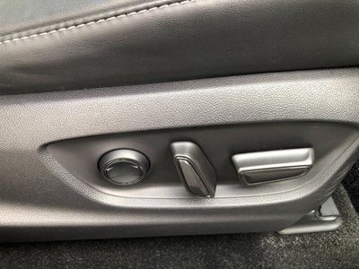 TOYOTA CROWN SPORT - 10