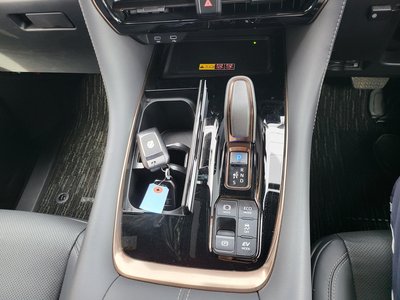 2023 Toyota ALPHARD — миниатюра 13