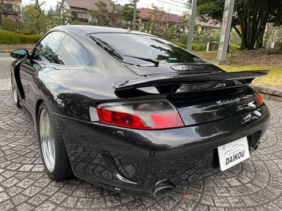 PORSCHE 911 - 8