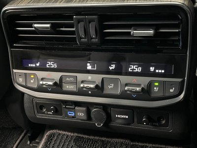 2023 Toyota LAND CRUISER 300 — миниатюра 48