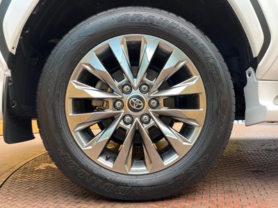 2023 Toyota LAND CRUISER 300 — миниатюра 25