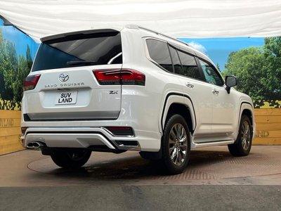 2023 Toyota LAND CRUISER 300 — миниатюра 18