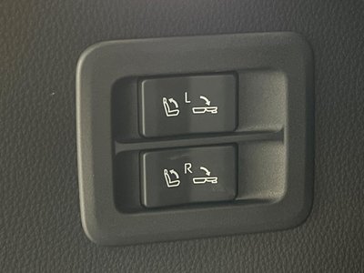 2023 Toyota LAND CRUISER 300 — миниатюра 45