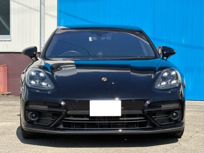 PORSCHE PANAMERA - 4