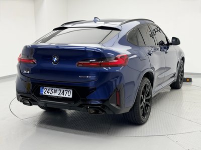 2025 BMW X4 photo 5
