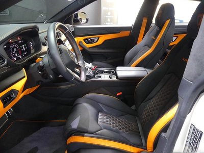 صورة 10 لـ 2024 Lamborghini URUS