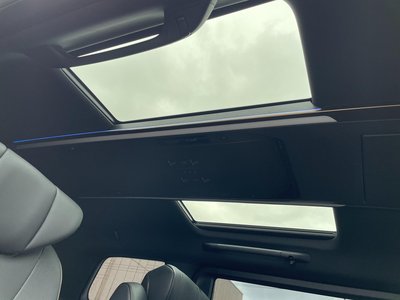 2025 Toyota ALPHARD — фото 7