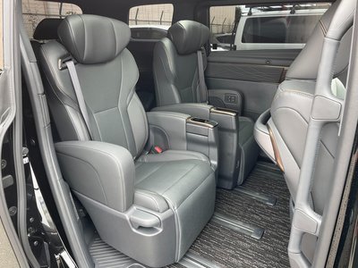 2025 Toyota ALPHARD — миниатюра 18