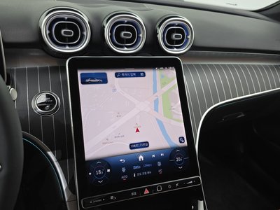 2025 MERCEDES-BENZ C-CLASS — миниатюра 12